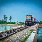 How Can Drivers Reduce Risk at Railroad Crossings?